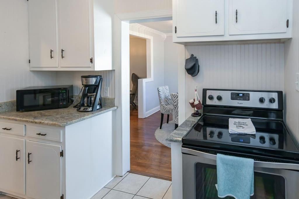 Peaceful Home In Downtown Huntsville With Nice Back Patio! المظهر الخارجي الصورة